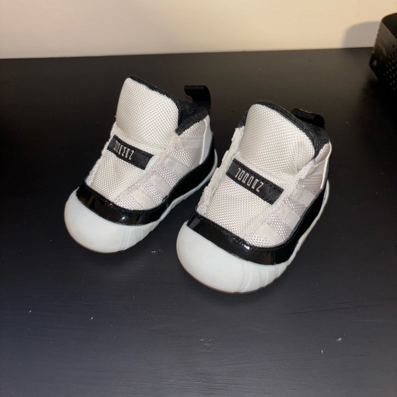 Infant sAir Jordan Retro 11 Crib Bootie 'DMP Gratitude (2023) - Picture 1 of 4